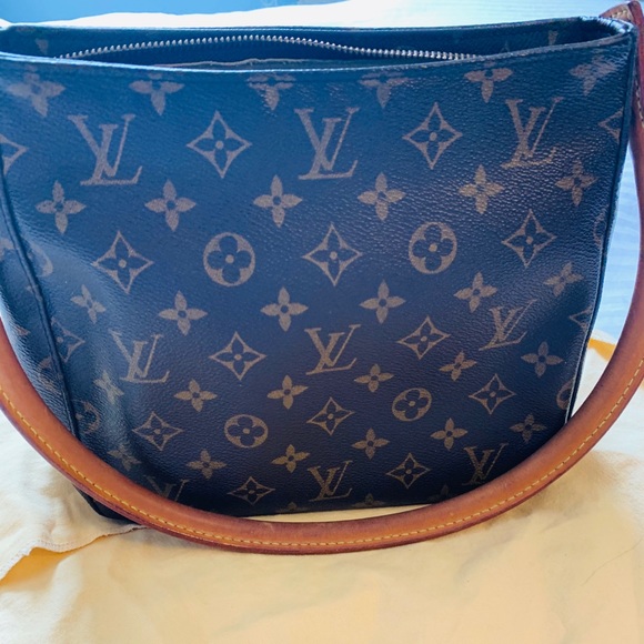 Louis Vuitton leather purse - Picture 2 of 8